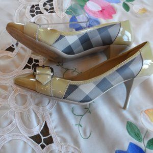 Burberry Beige Nova Check/Patent Leather Heeled Pumps Size 6.5M